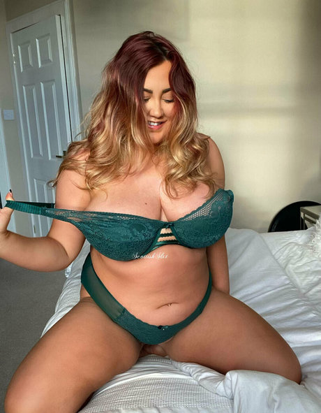 Naakte gelekte OnlyFans-foto van Kellycarmichael