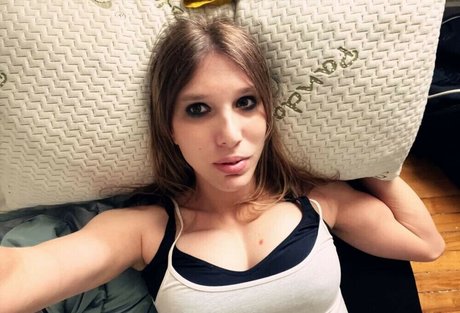 Naakte gelekte OnlyFans-foto van Noctiflora