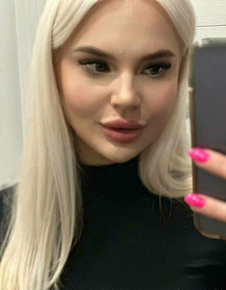 Naakte gelekte OnlyFans-foto van Missssandravip