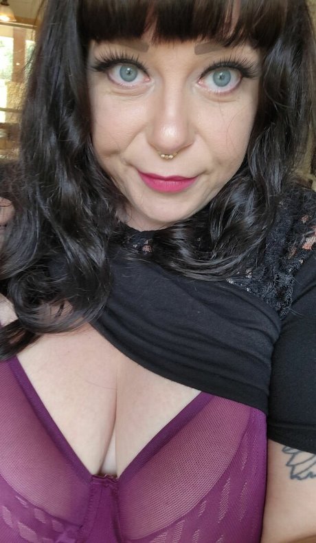 Naakte gelekte OnlyFans-foto van Jennasparrow