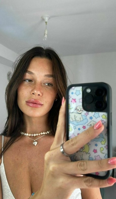 Naakte gelekte OnlyFans-foto van Theotherideaofher