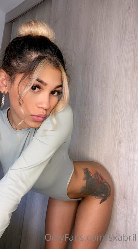 Naakte gelekte OnlyFans-foto van Sxabrilfree