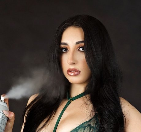Naakte gelekte OnlyFans-foto van Sweetiegraphitti