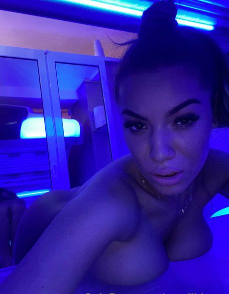 Naakte gelekte OnlyFans-foto van Sugarrrk