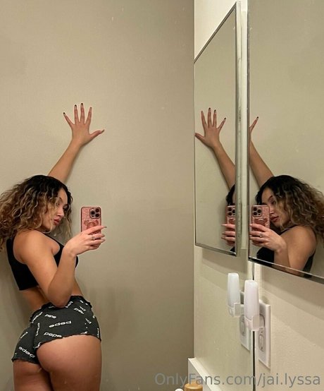 Naakte gelekte OnlyFans-foto van Jailyssa