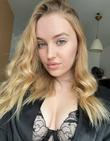 Naakte gelekte OnlyFans-foto van Ashleyboob