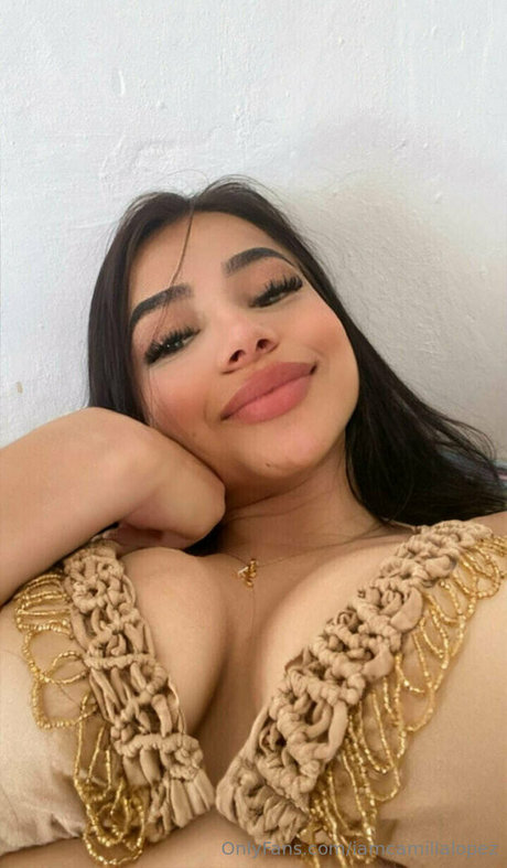 Naakte gelekte OnlyFans-foto van Iamcamillalopez
