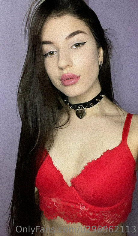 Naakte gelekte OnlyFans-foto van Kikineedyouinside