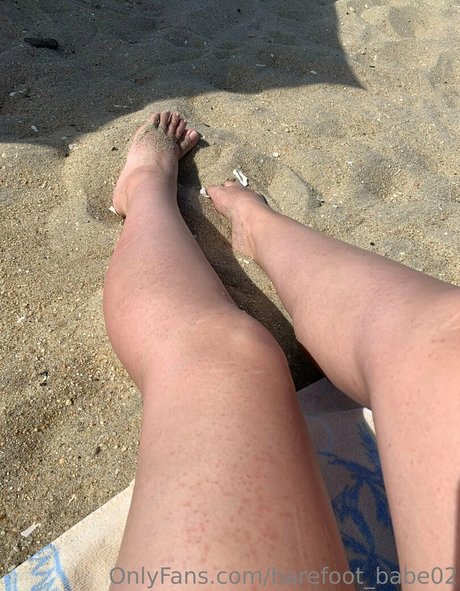 Naakte gelekte OnlyFans-foto van Barefootbabe02