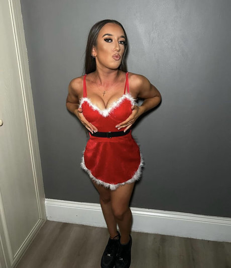 Naakte gelekte OnlyFans-foto van Joanna Davidson