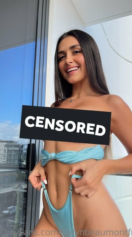 Naakte gelekte OnlyFans-foto van Carynbeaumontfree