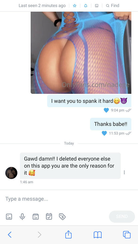 Naakte gelekte OnlyFans-foto van Nastyselene
