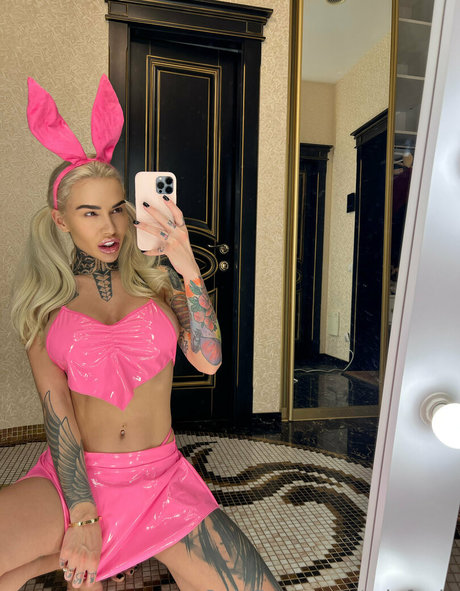 Naakte gelekte OnlyFans-foto van Miafoxybae