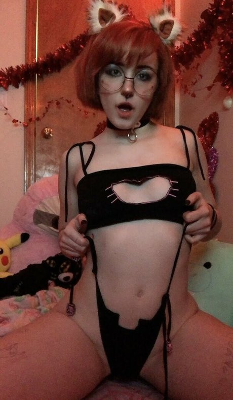 Naakte gelekte OnlyFans-foto van Lyraluv
