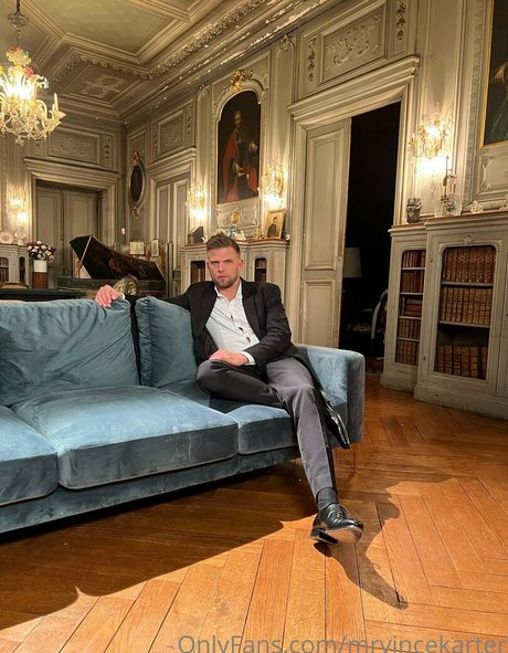 Naakte gelekte OnlyFans-foto van Mrvincekarter