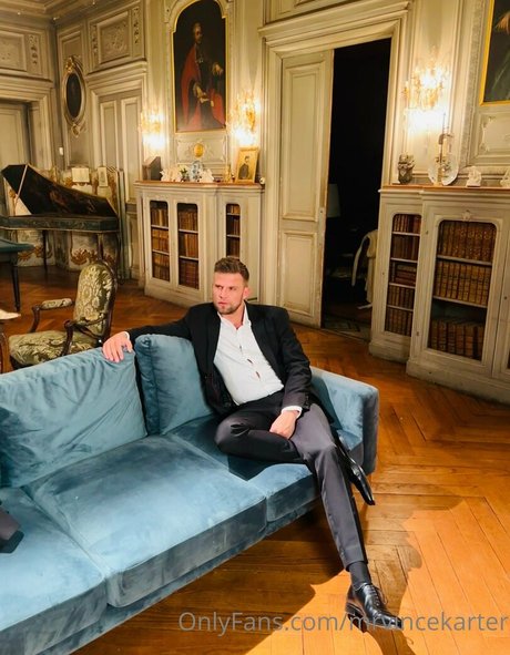 Naakte gelekte OnlyFans-foto van Mrvincekarter