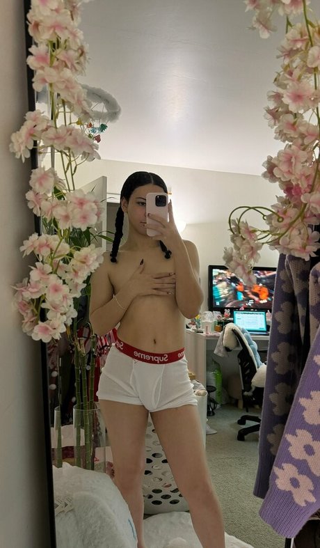 Naakte gelekte OnlyFans-foto van Hiiibentley