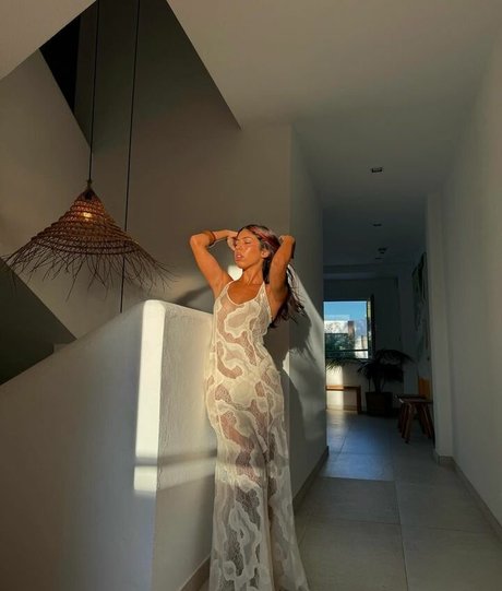 Naakte gelekte OnlyFans-foto van Africa Dalia Ot