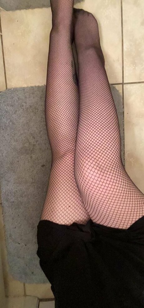Naakte gelekte OnlyFans-foto van Pr3ttyandpr3gnant