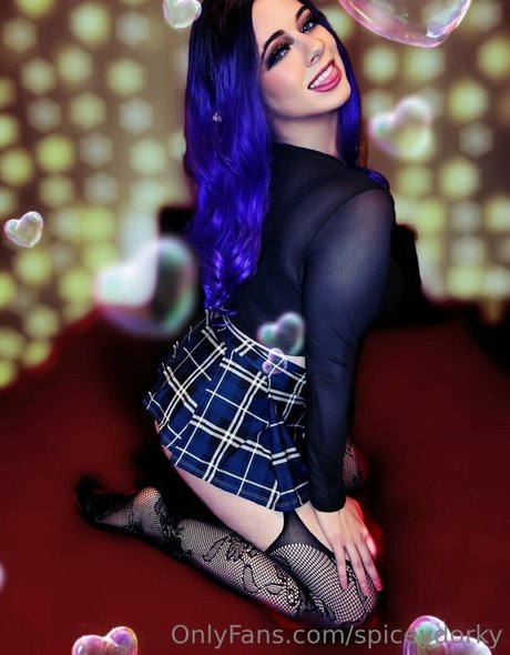 Naakte gelekte OnlyFans-foto van Spicey Dorky