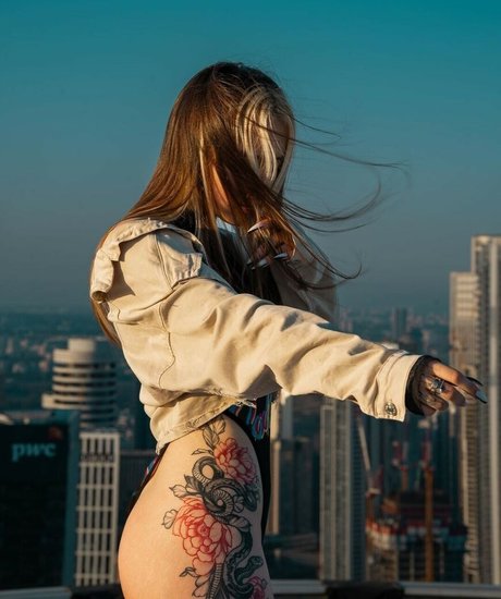 Naakte gelekte OnlyFans-foto van Israilit