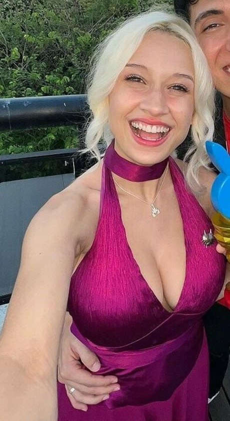 Naakte gelekte OnlyFans-foto van Maria Monteiro