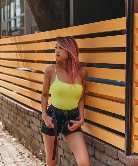 Naakte gelekte OnlyFans-foto van Lenalemon