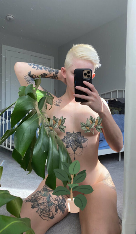 Naakte gelekte OnlyFans-foto van Samanthaknoxxx