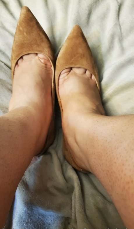 Naakte gelekte OnlyFans-foto van Missfeetstinkvip