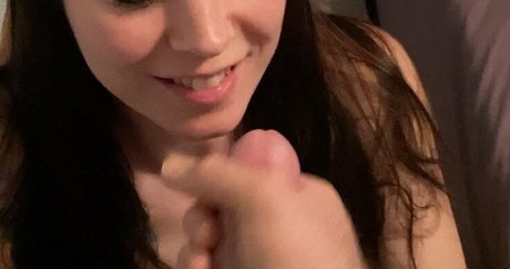Naakte gelekte OnlyFans-foto van Jennl