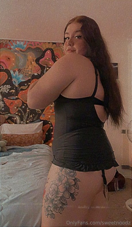 Naakte gelekte OnlyFans-foto van Sweetnoodz