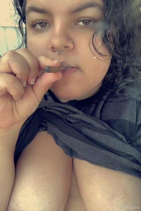 Naakte gelekte OnlyFans-foto van Fall4angelic