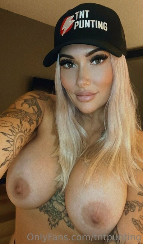 Carlyelectriclive