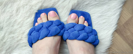Naakte gelekte OnlyFans-foto van Onlyfancyfeet