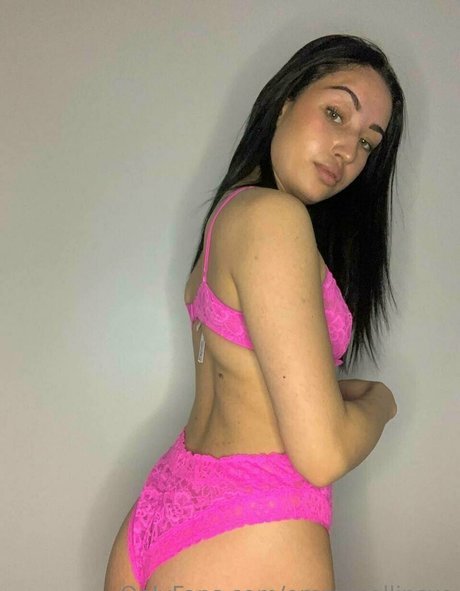 Naakte gelekte OnlyFans-foto van Emmacollinsxo