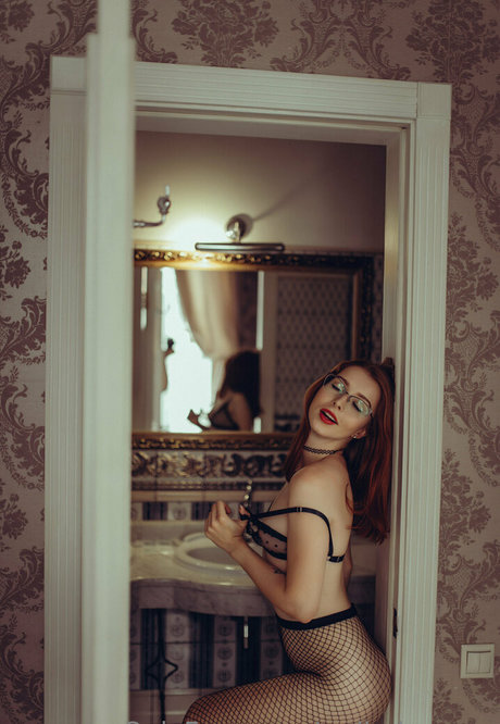 Naakte gelekte OnlyFans-foto van Maryfoxyy