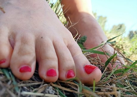 Naakte gelekte OnlyFans-foto van Sweetnoemielena