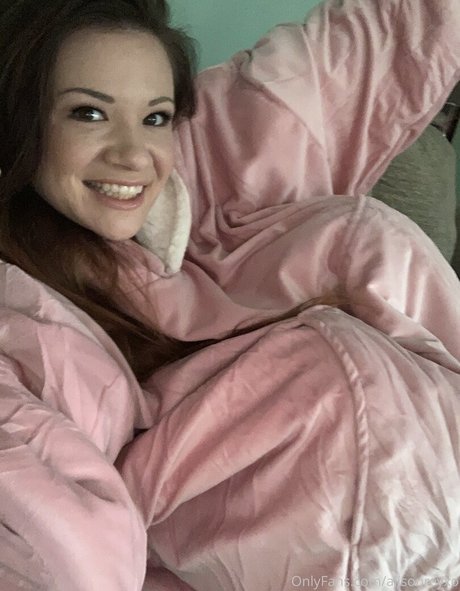 Naakte gelekte OnlyFans-foto van Alisonreyxo