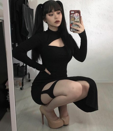Naakte gelekte OnlyFans-foto van Wisexnja