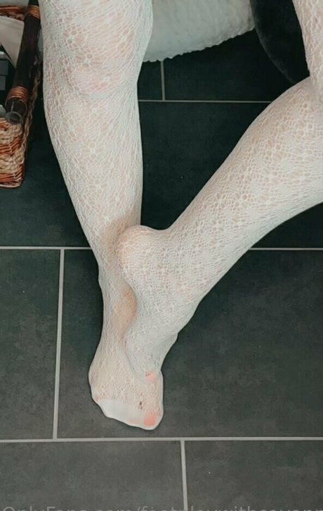 Footplaywithsavanna