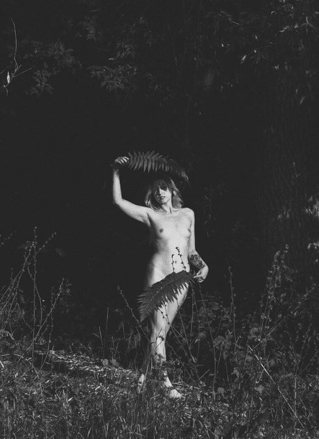Naakte gelekte OnlyFans-foto van Katereenkis