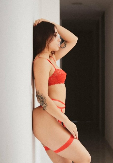 Naakte gelekte OnlyFans-foto van Sophiavelez