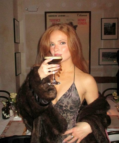 Naakte gelekte OnlyFans-foto van Sophia La Corte