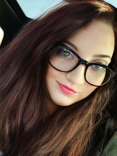 Sarahyournaughtygirl69