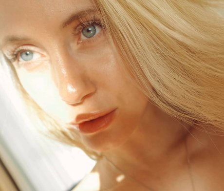Naakte gelekte OnlyFans-foto van Mylina