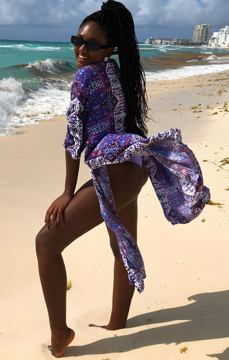 Naakte gelekte OnlyFans-foto van Sarah Aline