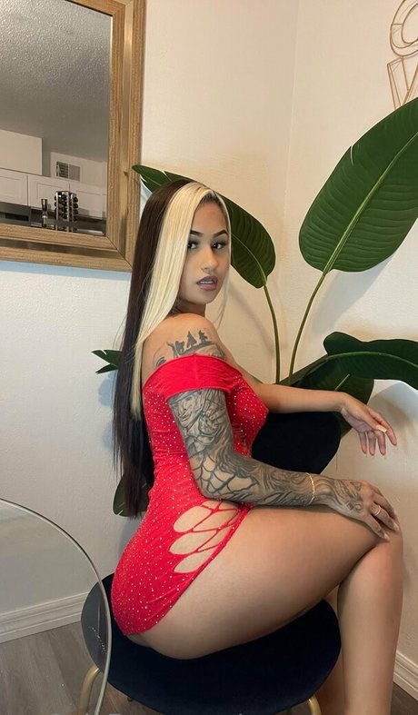 Naakte gelekte OnlyFans-foto van Mamisextras