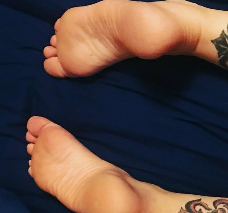 Naakte gelekte OnlyFans-foto van Madammuriel