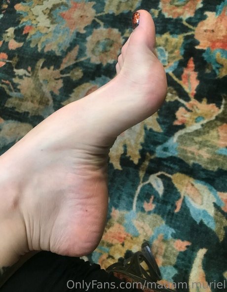 Naakte gelekte OnlyFans-foto van Madammuriel