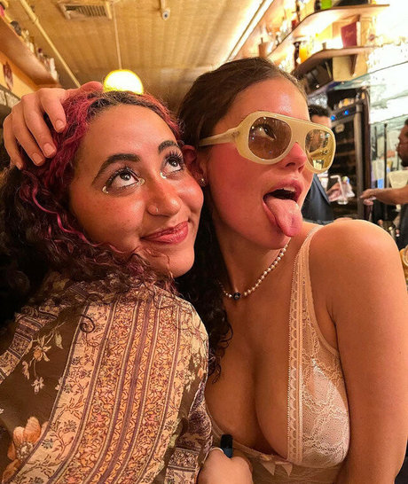 Naakte gelekte OnlyFans-foto van Isabella Carr